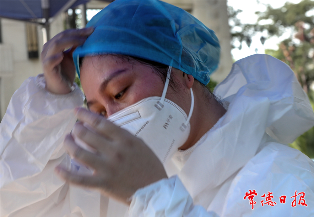 08：印葛生-誰(shuí)是最可愛(ài)的人？為奮戰(zhàn)在抗疫第一線的白衣天使點(diǎn)贊-5-4_副本.jpg