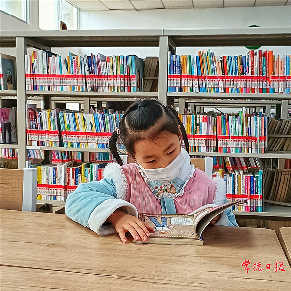 楊友如-寶寶愛看書-1.jpg
