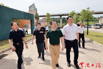 周振宇調(diào)度方艙醫(yī)院設(shè)置等工作時(shí)指出：堅(jiān)決保持防控定力 全面提升應(yīng)急能力