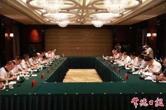 李建中在澧水干流巡河時(shí)強(qiáng)調(diào) 堅(jiān)持生態(tài)優(yōu)先 全面提升河湖治理水平