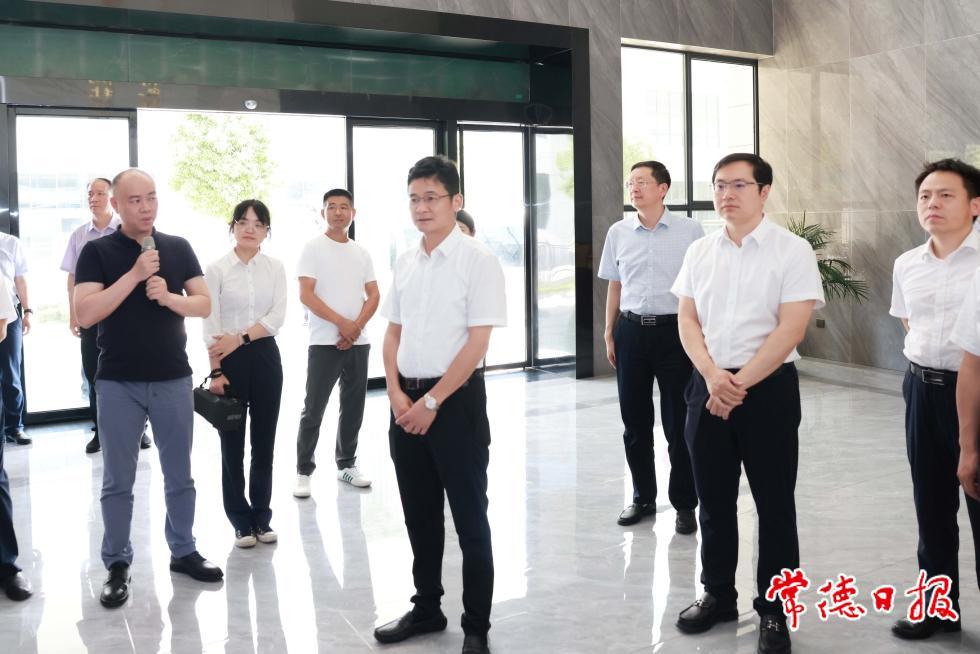 33ca4caf0d4f4ba7b223c4716e5cf55e.jpg 33ca4caf0d4f4ba7b223c4716e5cf55e.jpg