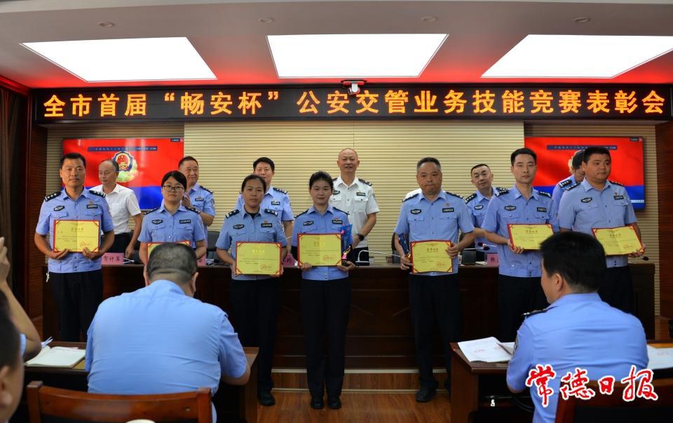 6918b97e6c9046478d9d653c716d1de4.jpg 6918b97e6c9046478d9d653c716d1de4.jpg