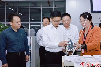 曹志強(qiáng)在桃源縣調(diào)研縣域經(jīng)濟(jì)發(fā)展、開展巡河巡林