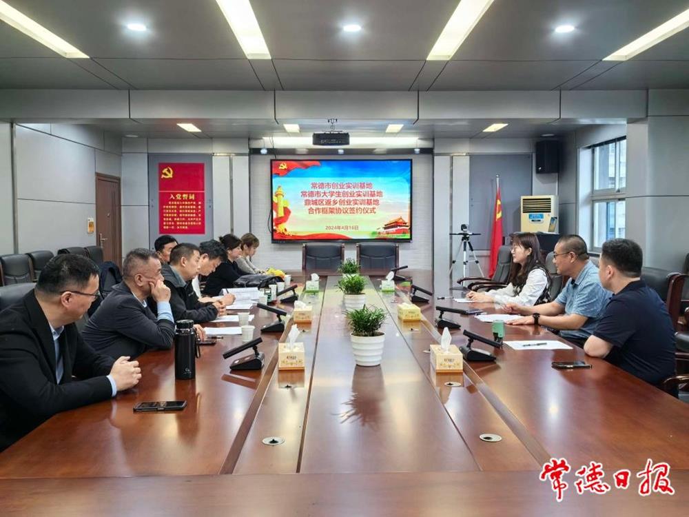 e13e50f1c6c74817b5ed5ac02a0fae2b.jpg e13e50f1c6c74817b5ed5ac02a0fae2b.jpg