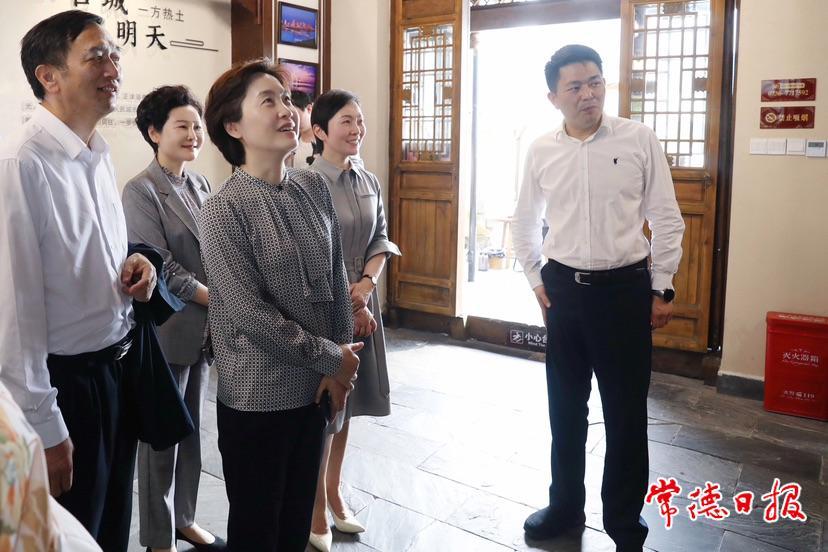 18b509e20ac14e538a59dfd18bac24b6.jpg 18b509e20ac14e538a59dfd18bac24b6.jpg