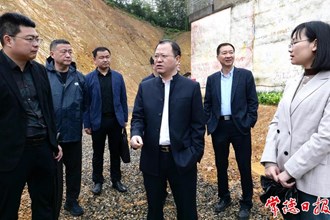 周振宇督導(dǎo)檢查安全生產(chǎn)工作時(shí)強(qiáng)調(diào)：切實(shí)把各項(xiàng)防護(hù)措施落地落實(shí)落到位 守住守牢安全底線