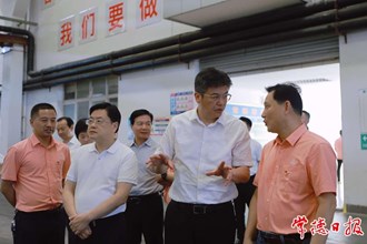 羅毅君在常德經(jīng)開區(qū)調(diào)研走訪部分企業(yè)、項目現(xiàn)場