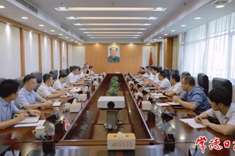 羅毅君與中鐵十二局集團黨委書記、董事長李天勝一行座談