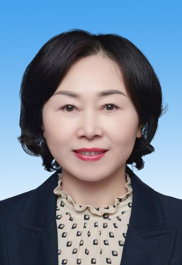 陳 華